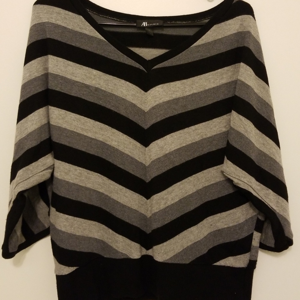 Sweater - Picture 3 of 3